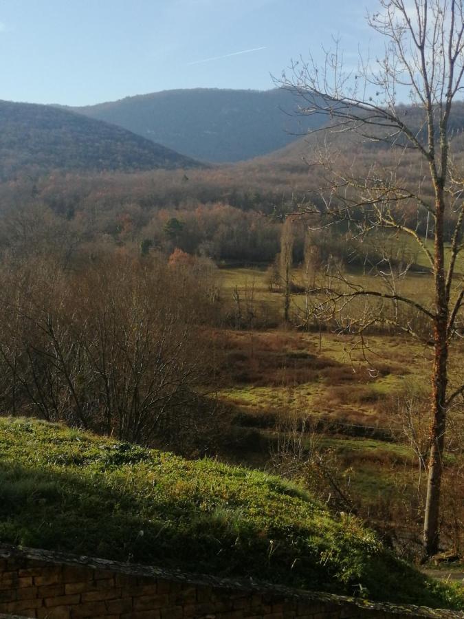 Location De Vacances A Neylis Avec Vue Sur Les Forets Et Les Champs Carla-de-Roquefort Luaran gambar